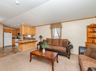 2 Wolf Ln, Somersworth, NH 03878