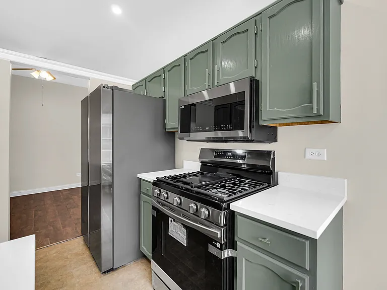 1661 Commodore Ct #3 — Photo 7