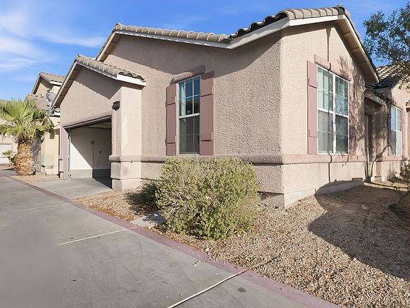 3rd image of 2529 Rainbow Cactus Ct