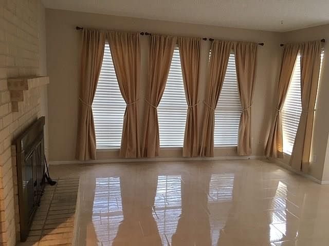 1st image of 3919 Fairmont Pkwy APT 121