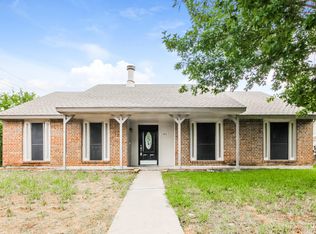 1385 Southridge Dr, Lancaster, TX 75146