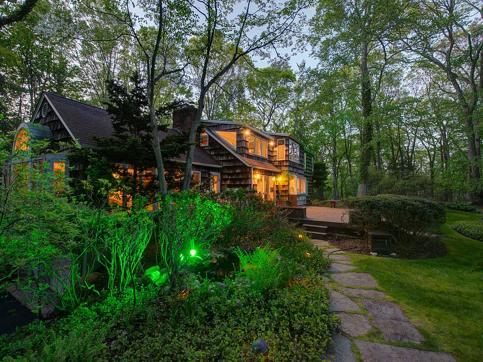 Large Home approx 3000 sq ft