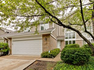 279 Brunswick Dr, Buffalo Grove, IL 60089