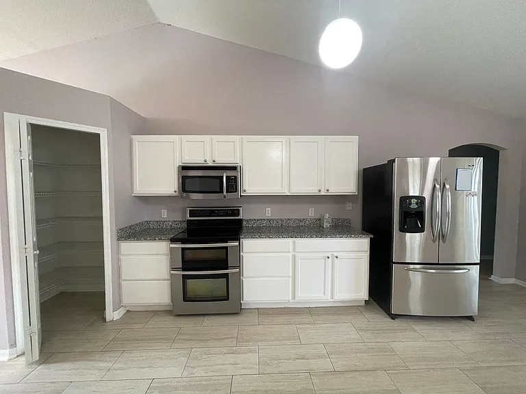 4535 SW 42nd St — Photo 7