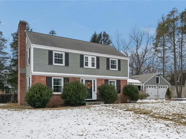 83 Merrymount Dr, Warwick, RI 02888