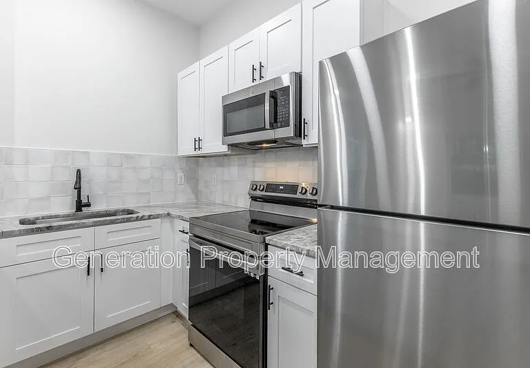 1124 Garfield St #A — Photo 8