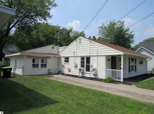 513 Sawyer St, East Tawas, MI 48730
