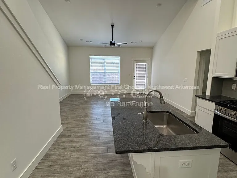 720 Sun Meadow Dr — Photo 5