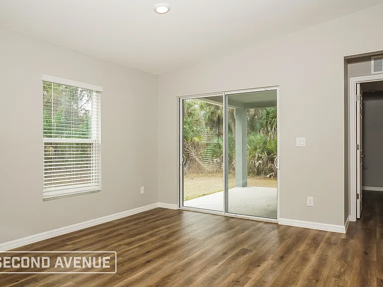 105 Sherbourne St — Photo 7