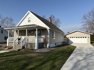 150 N 5th St, Harbor Beach, MI, 48441