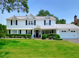 201 Brixton Rd, Garden City, NY 11530