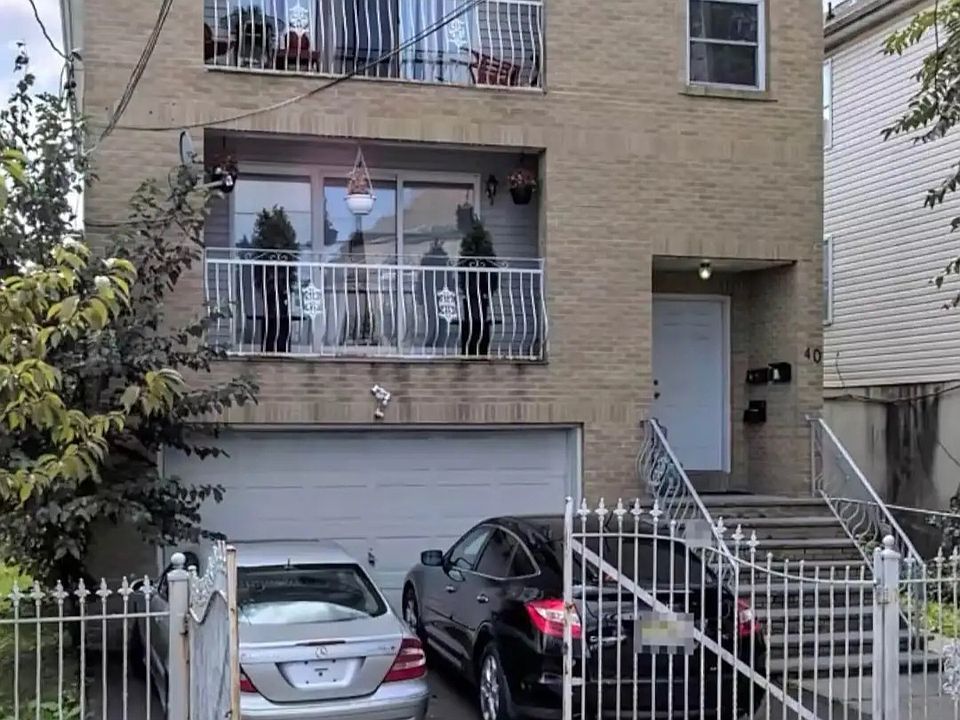 1st image of 38-40 Wainwright St #1G