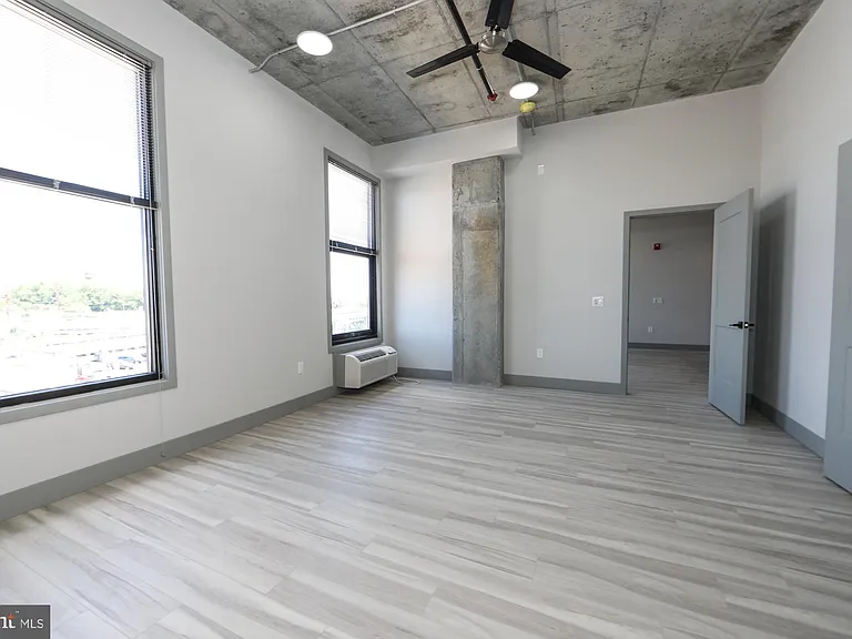 1810 E Venango St #104 — Photo 12