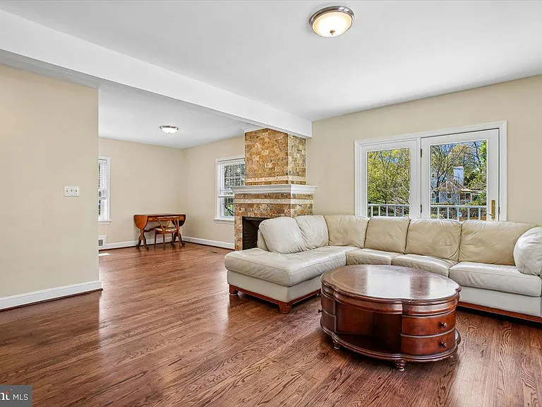1305 Key Dr — Photo 18