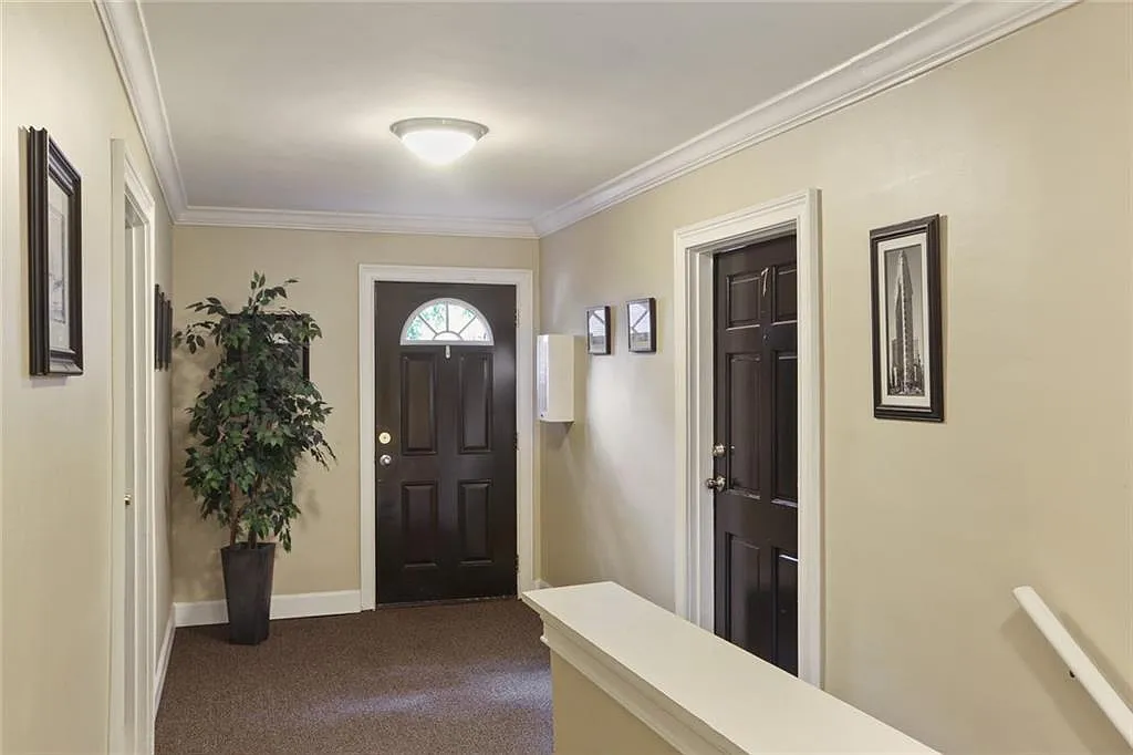 1 bed, 1.0 bath, 750 sqft, $1,750 — Photo 2
