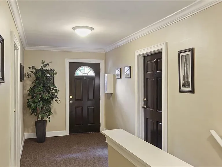 880 Glendale Ter NE #5 — Photo 2