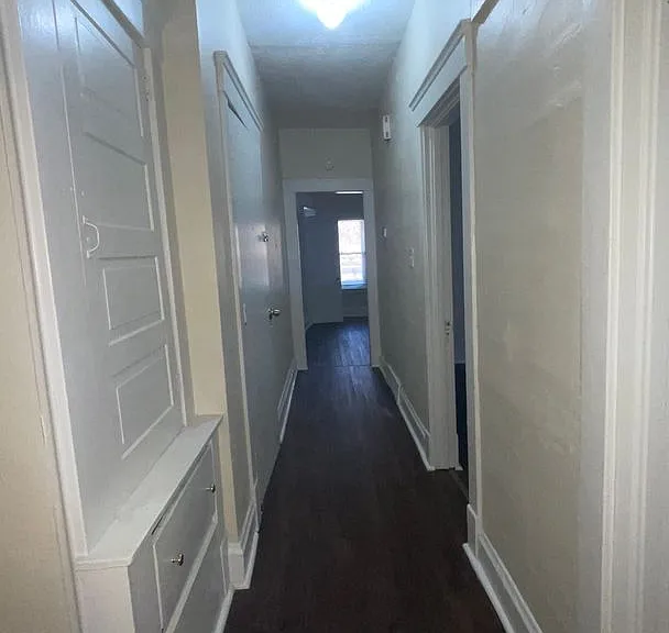 1442 E 115th St #4 — Photo 3