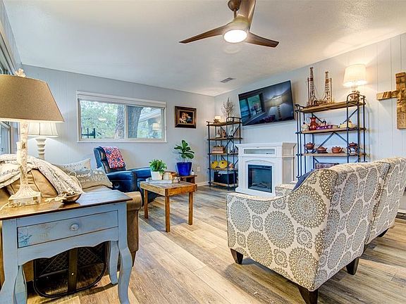 2nd image of 636 Dogwood Lane