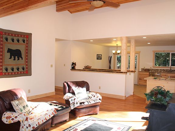 4th image of 1495 Pawnee Dr