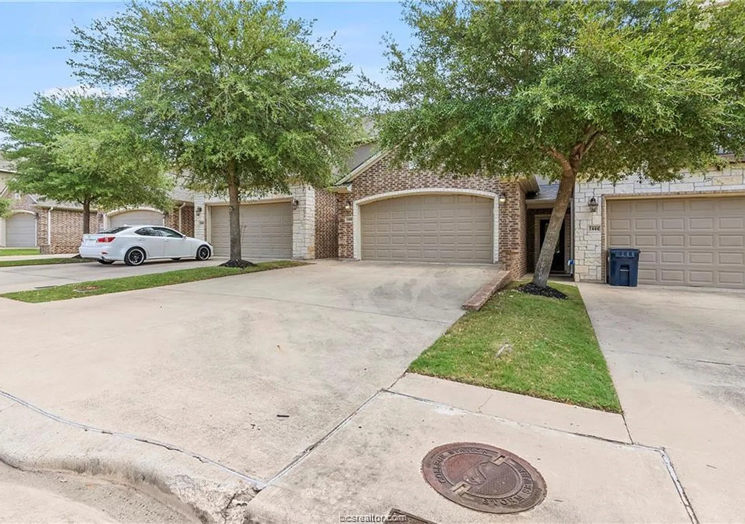 1446 Crescent Ridge Drive — Photo 2
