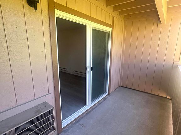2nd image of 3947 Clear Acre Ln #303
