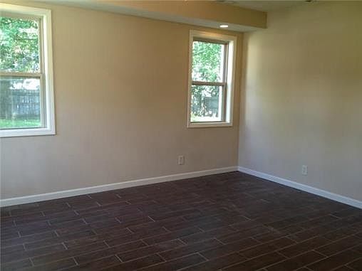 5th image of 505 E 82nd St