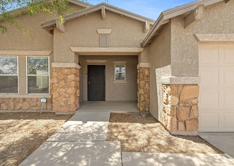 5840 E Tercel Dr