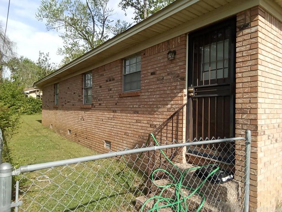 2nd image of 619-621 Newcastle Dr