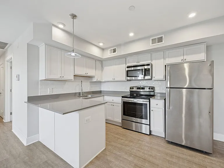 502 Gerhard Street — Photo 10