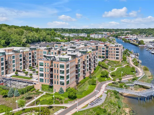 100 Garvies Point Road #1238, Glen Cove, NY 11542