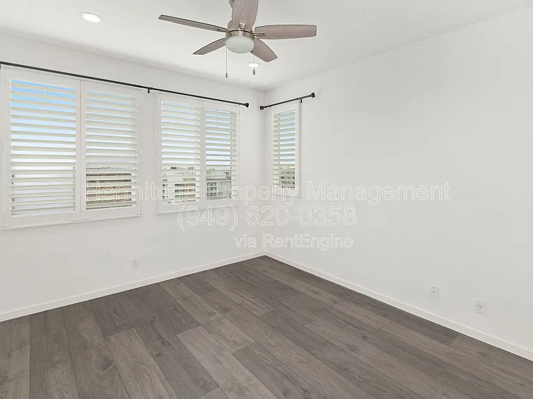341 Magnet — Photo 21