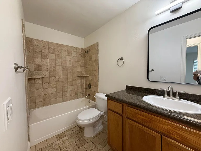 1475 Oakdale Ave — Photo 21