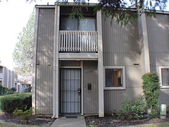 2nd image of 1590 Newborough Dr