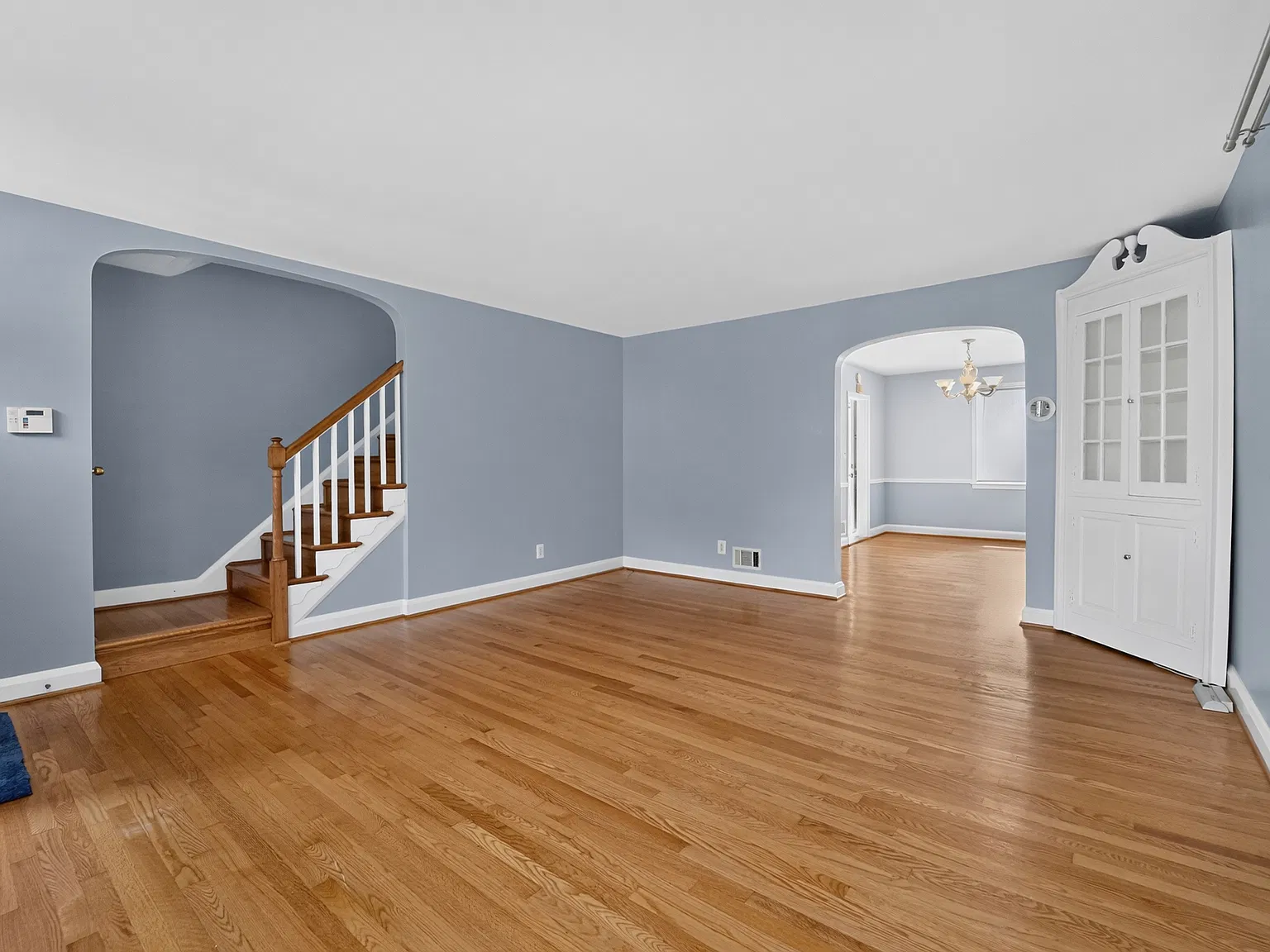3 bed, 1.5 bath, 1360 sqft, $2,750 — Photo 3