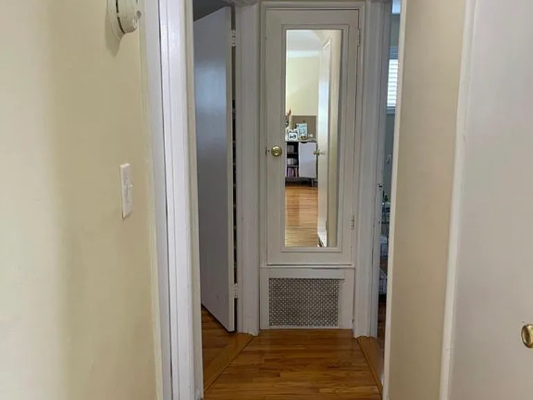 30 Audrey Ave — Photo 5