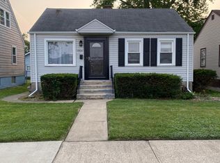 17824 Henry St, Lansing, IL 60438