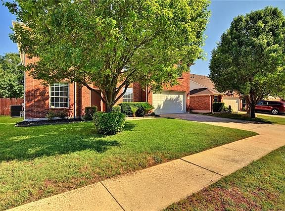 2nd image of 7124 Avignon Dr