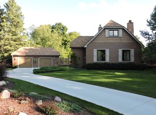 2731 Del Mar Dr, Okemos, MI 48864