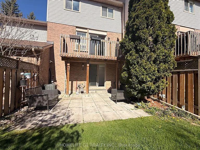 2272 Mowat Ave #42 — Photo 18