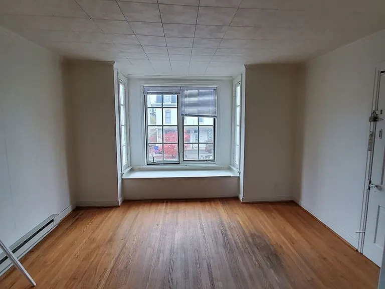 39 E North Ave — Photo 9