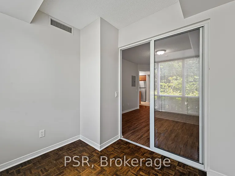 515 Rosewell Ave #104 — Photo 11