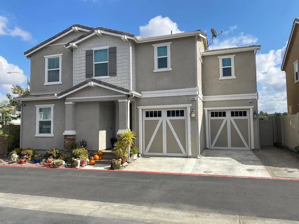 13686 Gray Hawk Way, Valley Center, CA 92082
