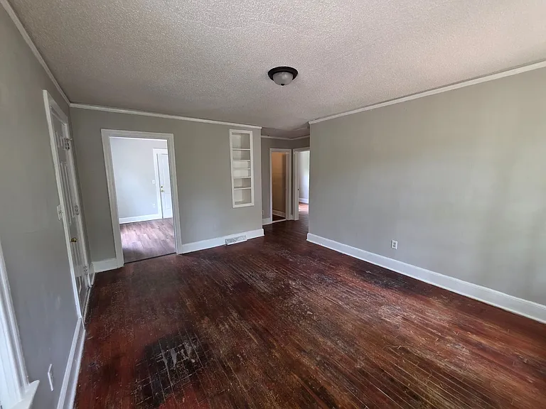 1407 Jerome Dr — Photo 6