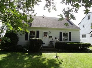 65 Arrowhead Dr, Rochester, NY 14624