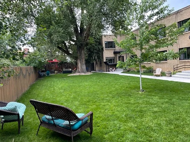 1481 Ash St — Photo 2