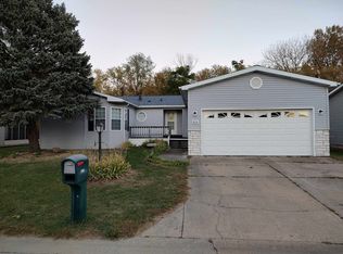 8715 Springwood Ct, Machesney Park, IL