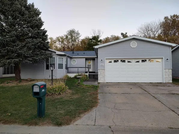 8715 Springwood Ct, Machesney Park, IL 61115