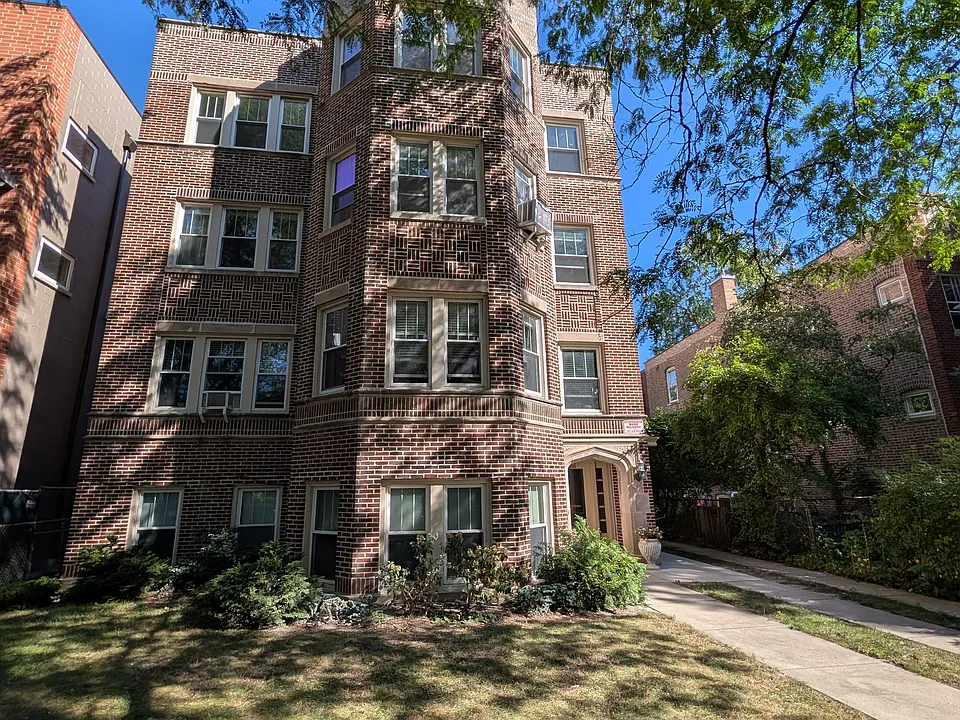 2216 W Morse Ave #3