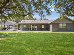 115 Krystal Ln, Lucedale, MS 39452