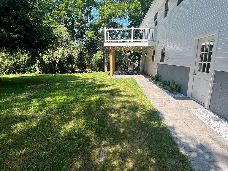 751 W Avon Rd — Photo 34